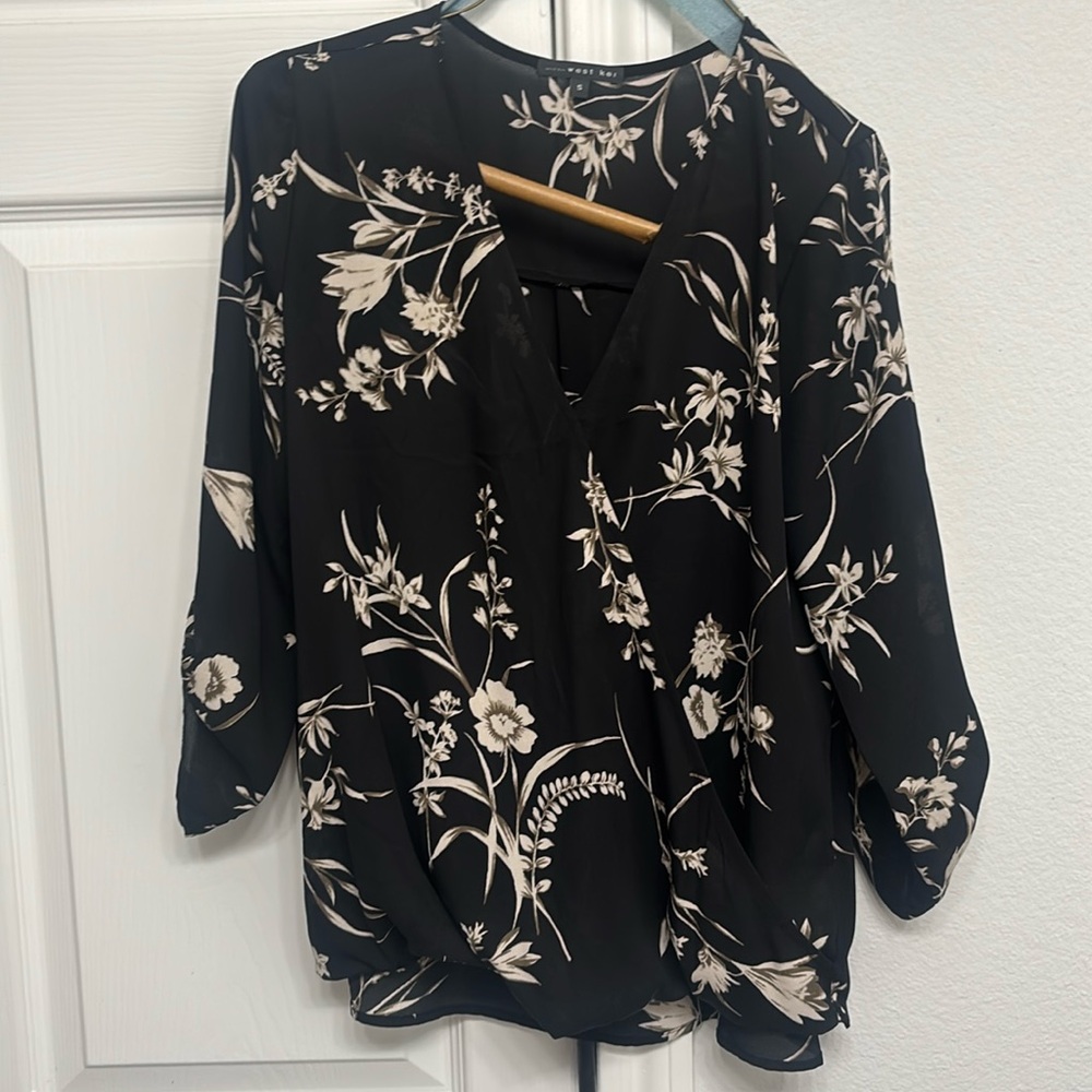 Super cute black floral blouse